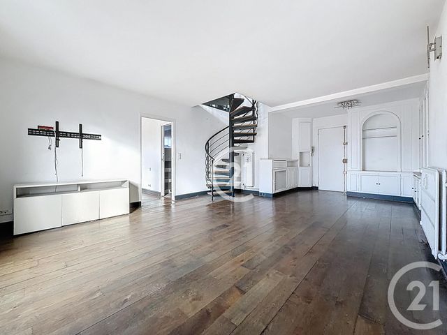 Appartement Duplex à vendre - 5 pièces - 130.86 m2 - MONTREUIL - 93 - ILE-DE-FRANCE - Century 21 Croix De Chavaux