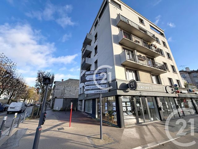 Appartement Duplex à vendre - 5 pièces - 130.86 m2 - MONTREUIL - 93 - ILE-DE-FRANCE - Century 21 Croix De Chavaux