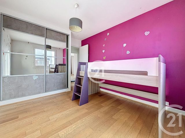 Appartement Duplex à vendre - 5 pièces - 130.86 m2 - MONTREUIL - 93 - ILE-DE-FRANCE - Century 21 Croix De Chavaux