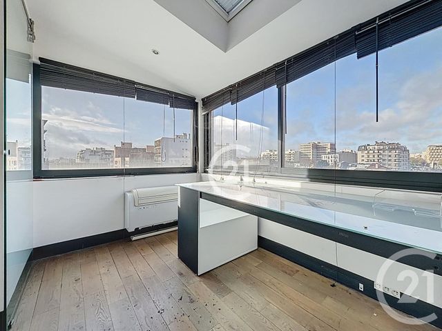 Appartement Duplex à vendre - 5 pièces - 130.86 m2 - MONTREUIL - 93 - ILE-DE-FRANCE - Century 21 Croix De Chavaux