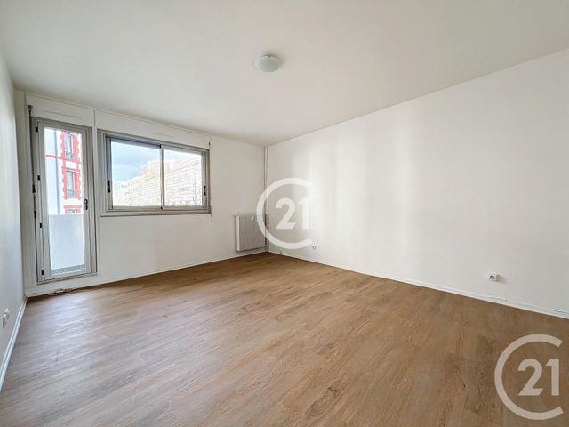Appartement F4 à vendre - 4 pièces - 81.64 m2 - MONTREUIL - 93 - ILE-DE-FRANCE - Century 21 Croix De Chavaux
