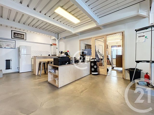 Appartement Local à vendre - 3 pièces - 130.0 m2 - MONTREUIL - 93 - ILE-DE-FRANCE - Century 21 Croix De Chavaux