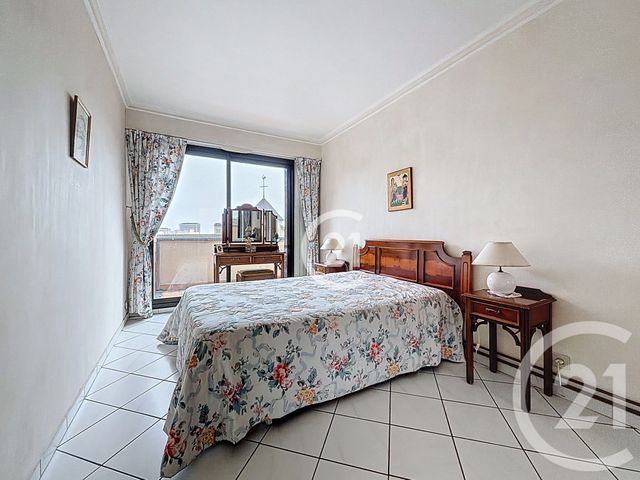 Appartement F3 à vendre - 3 pièces - 63.13 m2 - MONTREUIL - 93 - ILE-DE-FRANCE - Century 21 Croix De Chavaux