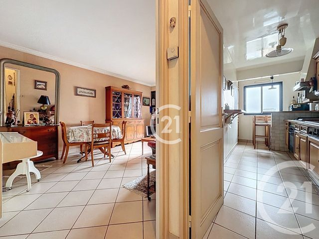 Appartement F3 à vendre - 3 pièces - 63.13 m2 - MONTREUIL - 93 - ILE-DE-FRANCE - Century 21 Croix De Chavaux