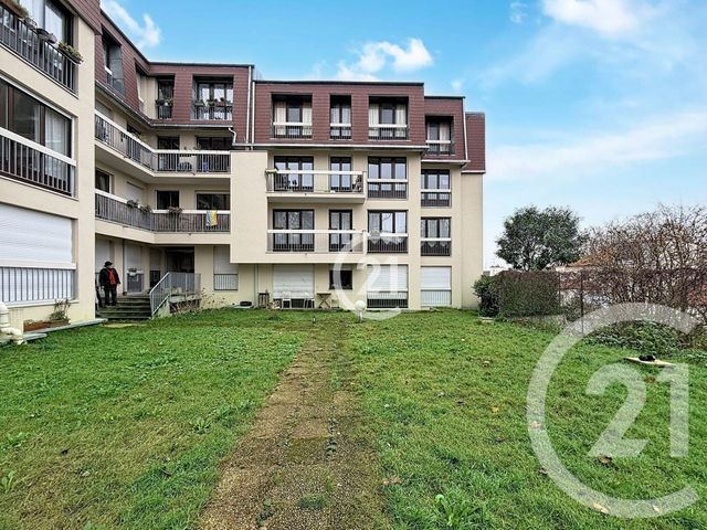 Appartement F3 à vendre - 3 pièces - 63.13 m2 - MONTREUIL - 93 - ILE-DE-FRANCE - Century 21 Croix De Chavaux