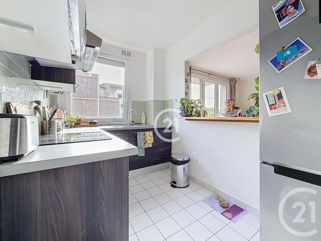 Appartement F2 à vendre - 2 pièces - 48.43 m2 - MONTREUIL - 93 - ILE-DE-FRANCE - Century 21 Croix De Chavaux