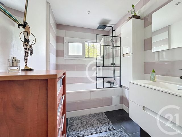 Appartement F3 à vendre - 3 pièces - 58.05 m2 - MONTREUIL - 93 - ILE-DE-FRANCE - Century 21 Croix De Chavaux