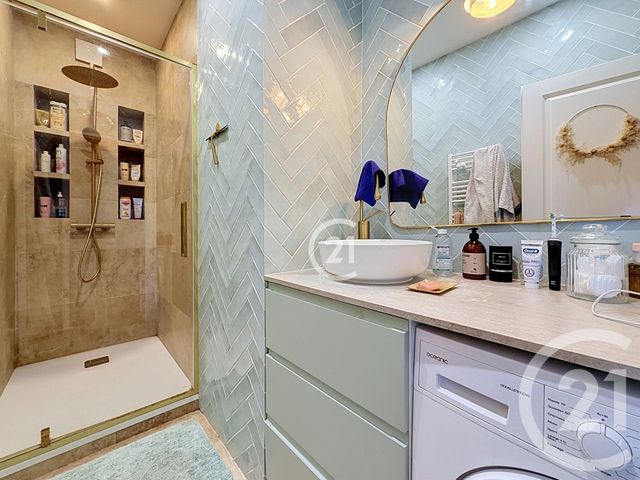 Appartement F3 à vendre - 3 pièces - 57.68 m2 - MONTREUIL - 93 - ILE-DE-FRANCE - Century 21 Croix De Chavaux