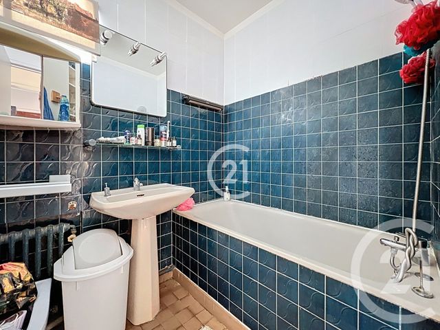 Appartement F2 à vendre - 2 pièces - 56.19 m2 - MONTREUIL - 93 - ILE-DE-FRANCE - Century 21 Croix De Chavaux