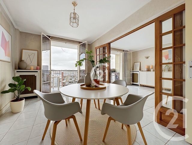 Appartement F3 à vendre - 3 pièces - 70.16 m2 - MONTREUIL - 93 - ILE-DE-FRANCE - Century 21 Croix De Chavaux