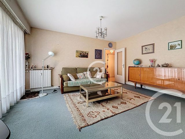 Afficher la photo en grand Appartement F3 à vendre - 3 pièces - 70.47 m2 - MONTREUIL - 93 - ILE-DE-FRANCE - Century 21 Croix De Chavaux