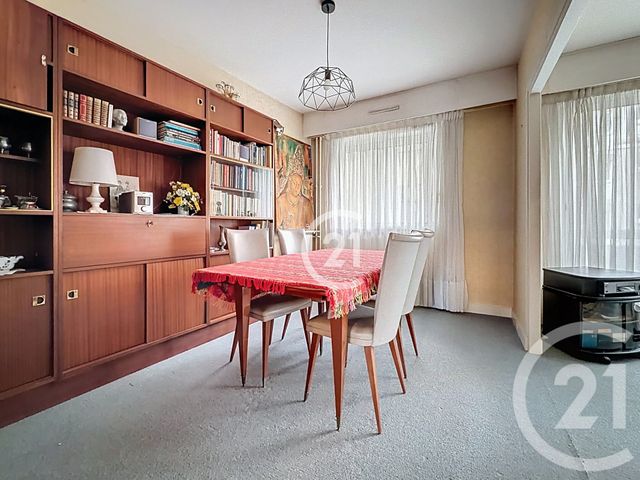 Afficher la photo en grand Appartement F3 à vendre - 3 pièces - 70.47 m2 - MONTREUIL - 93 - ILE-DE-FRANCE - Century 21 Croix De Chavaux