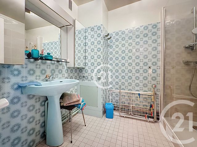 Afficher la photo en grand Appartement F3 à vendre - 3 pièces - 70.47 m2 - MONTREUIL - 93 - ILE-DE-FRANCE - Century 21 Croix De Chavaux