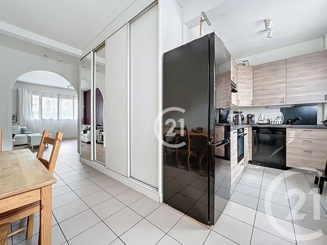 Appartement T3 à vendre - 3 pièces - 76.82 m2 - MONTREUIL - 93 - ILE-DE-FRANCE - Century 21 Croix De Chavaux