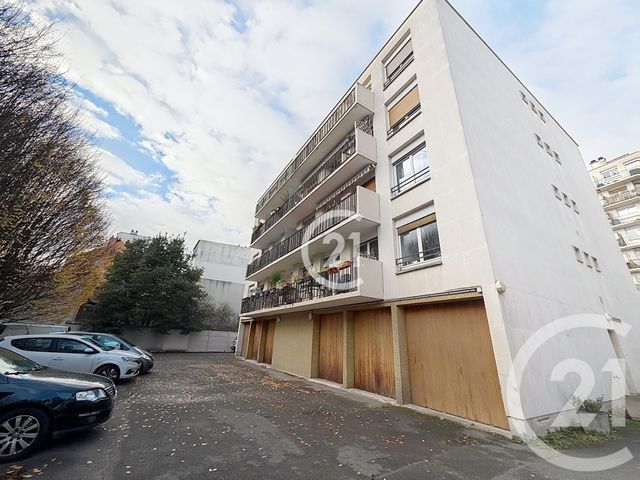 Appartement Studio à vendre - 2 pièces - 46.0 m2 - MONTREUIL - 93 - ILE-DE-FRANCE - Century 21 Croix De Chavaux