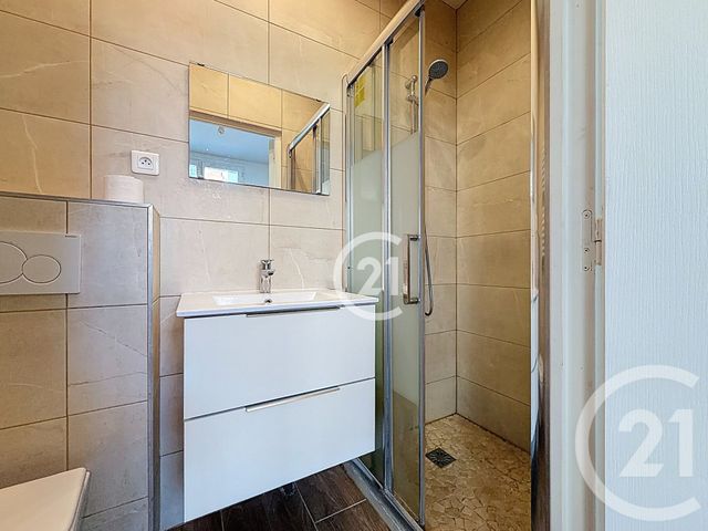 Afficher la photo en grand immeuble à vendre - 89.24 m2 - MONTREUIL - 93 - ILE-DE-FRANCE - Century 21 Croix De Chavaux