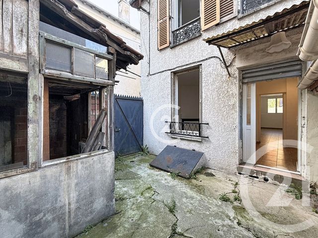 Afficher la photo en grand immeuble à vendre - 89.24 m2 - MONTREUIL - 93 - ILE-DE-FRANCE - Century 21 Croix De Chavaux