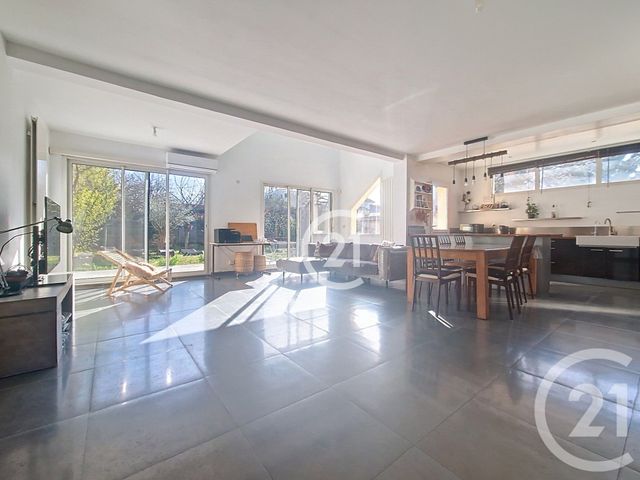 maison à vendre - 7 pièces - 280.0 m2 - ST MAUR DES FOSSES - 94 - ILE-DE-FRANCE - Century 21 Croix De Chavaux