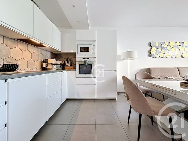 Appartement F3 à vendre - 3 pièces - 64.82 m2 - MONTREUIL - 93 - ILE-DE-FRANCE - Century 21 Croix De Chavaux