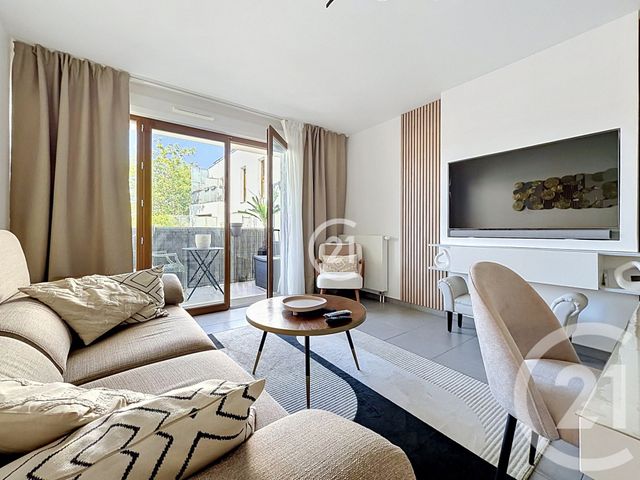 Appartement F3 à vendre - 3 pièces - 64.82 m2 - MONTREUIL - 93 - ILE-DE-FRANCE - Century 21 Croix De Chavaux