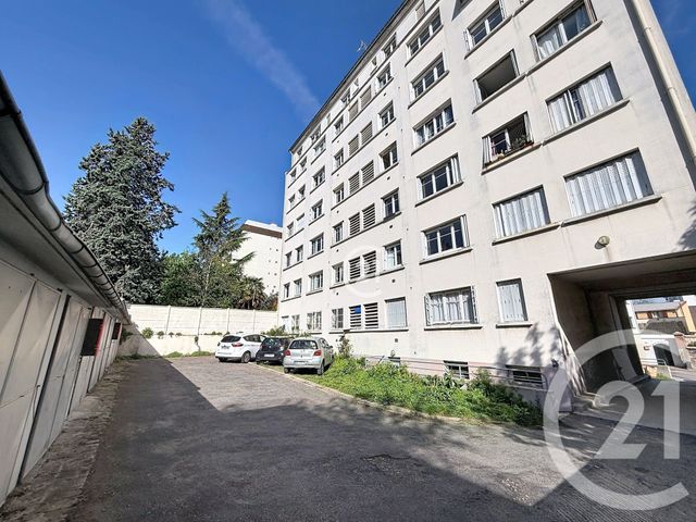 Appartement F3 à vendre - 3 pièces - 60.36 m2 - MONTREUIL - 93 - ILE-DE-FRANCE - Century 21 Croix De Chavaux