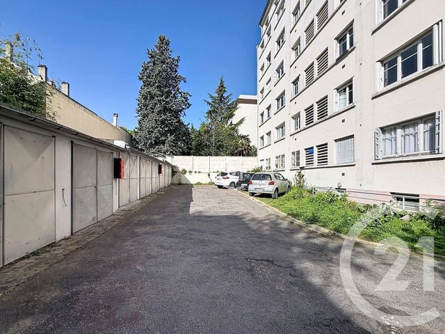 Appartement F3 à vendre - 3 pièces - 60.36 m2 - MONTREUIL - 93 - ILE-DE-FRANCE - Century 21 Croix De Chavaux