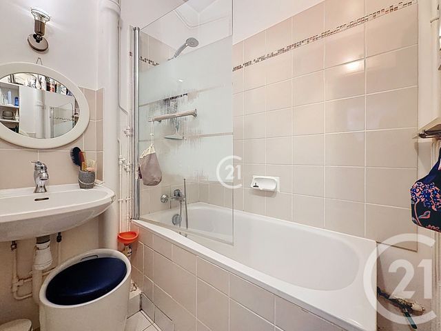 Appartement F3 à vendre - 3 pièces - 60.36 m2 - MONTREUIL - 93 - ILE-DE-FRANCE - Century 21 Croix De Chavaux