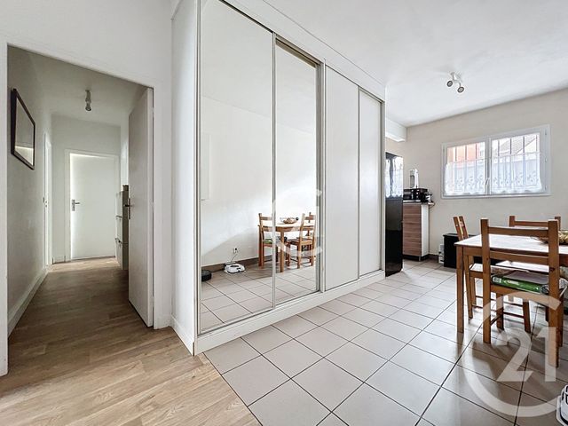 Appartement T3 à vendre - 3 pièces - 76.82 m2 - MONTREUIL - 93 - ILE-DE-FRANCE - Century 21 Croix De Chavaux