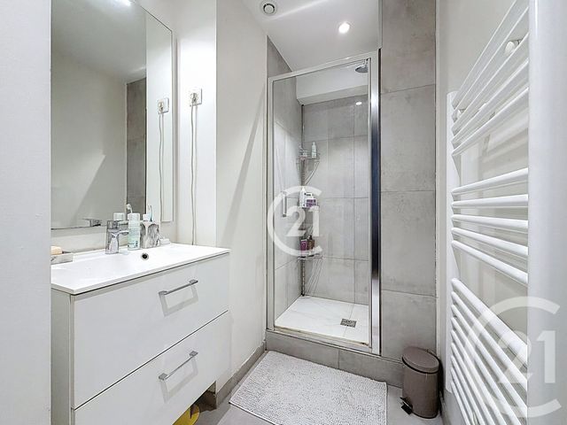 Appartement F4 à vendre - 4 pièces - 83.01 m2 - MONTREUIL - 93 - ILE-DE-FRANCE - Century 21 Croix De Chavaux