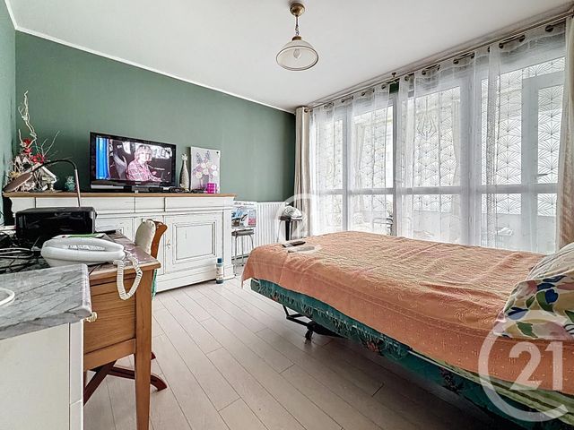 Appartement F3 à vendre - 3 pièces - 76.0 m2 - MONTREUIL - 93 - ILE-DE-FRANCE - Century 21 Croix De Chavaux