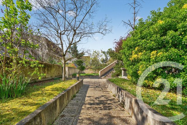 Appartement F5 à vendre - 5 pièces - 151.2 m2 - FONTENAY SOUS BOIS - 94 - ILE-DE-FRANCE - Century 21 Croix De Chavaux