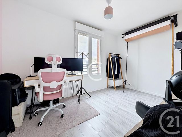 Appartement F4 à vendre - 4 pièces - 82.84 m2 - MONTREUIL - 93 - ILE-DE-FRANCE - Century 21 Croix De Chavaux