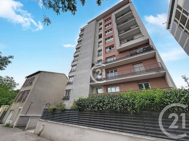 Appartement F4 à vendre - 4 pièces - 82.84 m2 - MONTREUIL - 93 - ILE-DE-FRANCE - Century 21 Croix De Chavaux