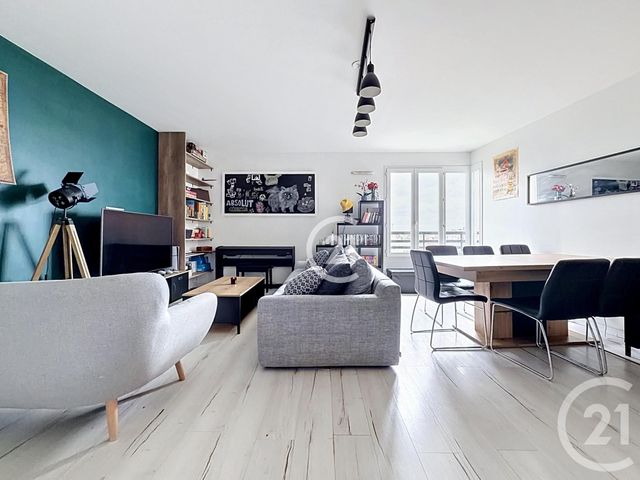 Appartement F4 à vendre - 4 pièces - 82.84 m2 - MONTREUIL - 93 - ILE-DE-FRANCE - Century 21 Croix De Chavaux