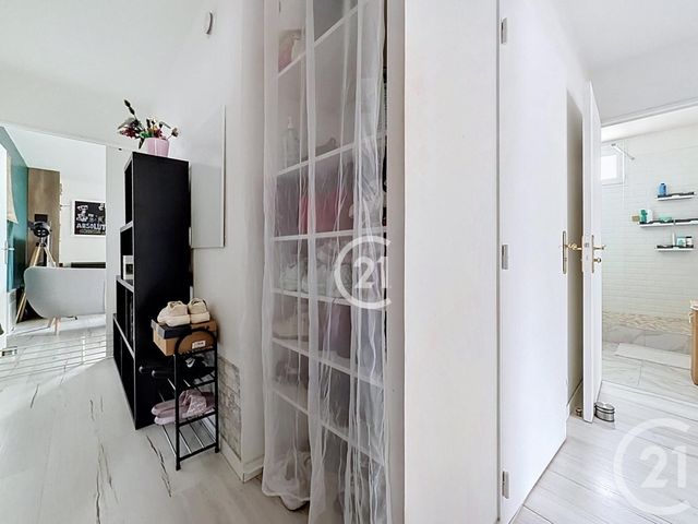 Appartement F4 à vendre - 4 pièces - 82.84 m2 - MONTREUIL - 93 - ILE-DE-FRANCE - Century 21 Croix De Chavaux