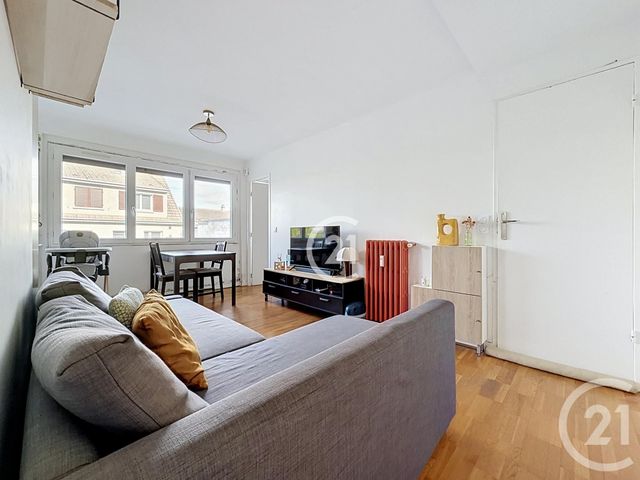 Appartement F3 à vendre - 3 pièces - 51.67 m2 - MONTREUIL - 93 - ILE-DE-FRANCE - Century 21 Croix De Chavaux