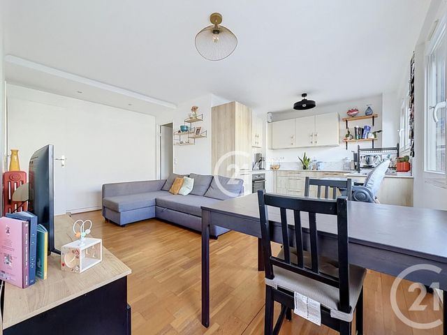 Appartement F3 à vendre - 3 pièces - 51.67 m2 - MONTREUIL - 93 - ILE-DE-FRANCE - Century 21 Croix De Chavaux