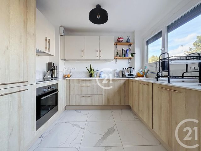 Appartement F3 à vendre - 3 pièces - 51.67 m2 - MONTREUIL - 93 - ILE-DE-FRANCE - Century 21 Croix De Chavaux