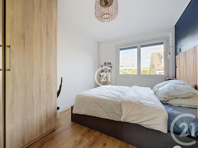Appartement F3 à vendre - 3 pièces - 51.67 m2 - MONTREUIL - 93 - ILE-DE-FRANCE - Century 21 Croix De Chavaux