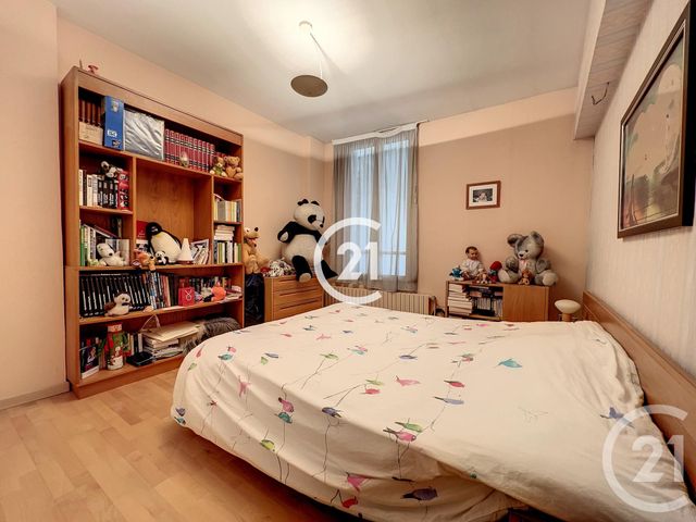 Appartement F5 à vendre - 5 pièces - 82.93 m2 - MONTREUIL - 93 - ILE-DE-FRANCE - Century 21 Croix De Chavaux
