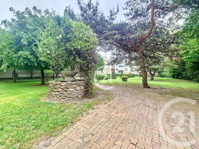 Appartement F4 à vendre - 4 pièces - 65.35 m2 - MONTREUIL - 93 - ILE-DE-FRANCE - Century 21 Croix De Chavaux