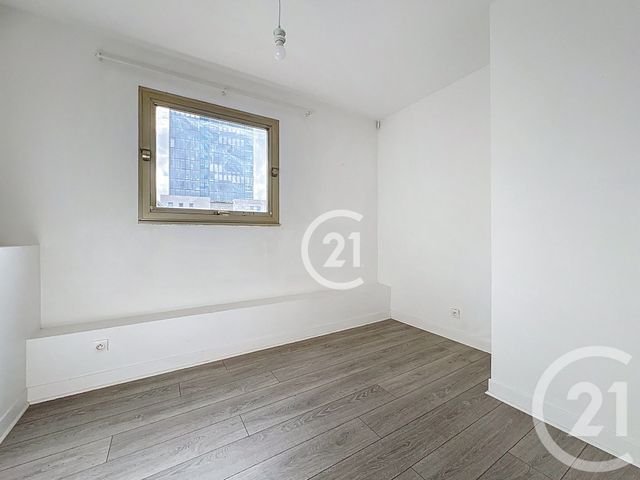 Afficher la photo en grand Appartement F2 à vendre - 3 pièces - 56.33 m2 - MONTREUIL - 93 - ILE-DE-FRANCE - Century 21 Croix De Chavaux