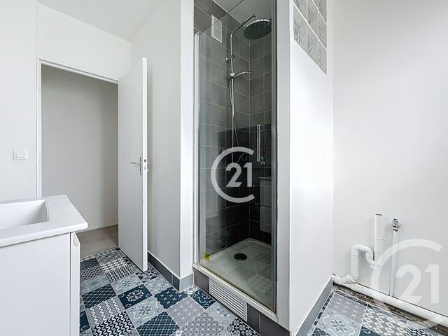 Afficher la photo en grand Appartement F2 à vendre - 3 pièces - 56.33 m2 - MONTREUIL - 93 - ILE-DE-FRANCE - Century 21 Croix De Chavaux