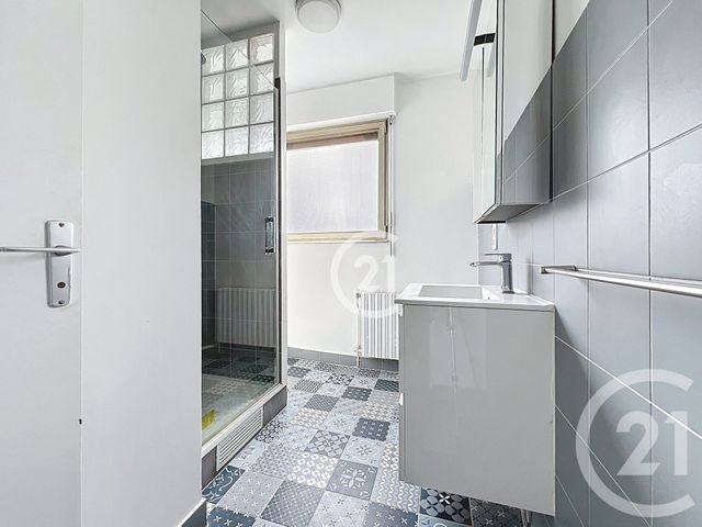 Afficher la photo en grand Appartement F2 à vendre - 3 pièces - 56.33 m2 - MONTREUIL - 93 - ILE-DE-FRANCE - Century 21 Croix De Chavaux